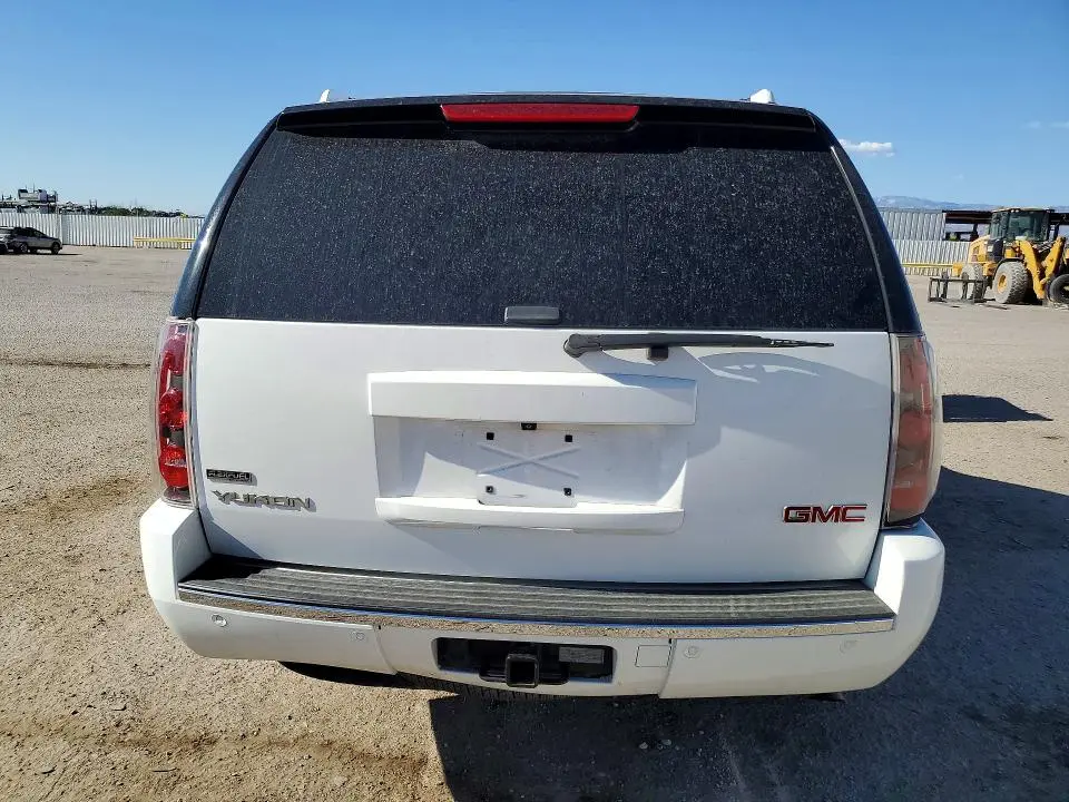 2011 GMC YUKON DENALI  