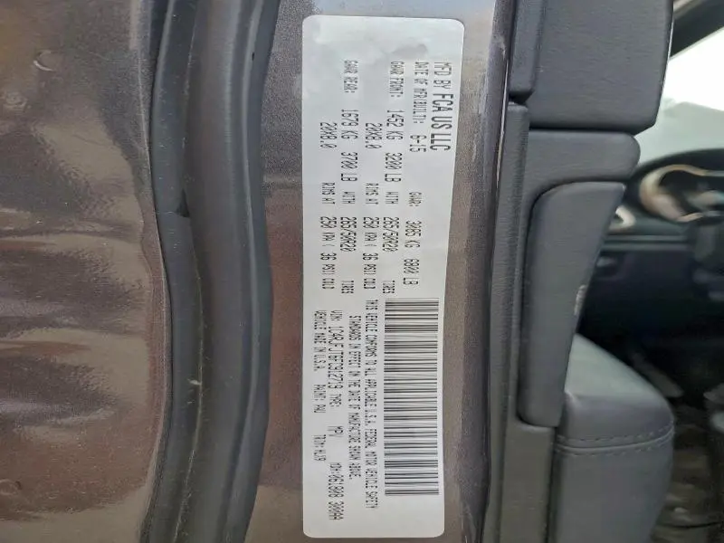 2015 JEEP GRAND CHEROKEE SUMMIT  