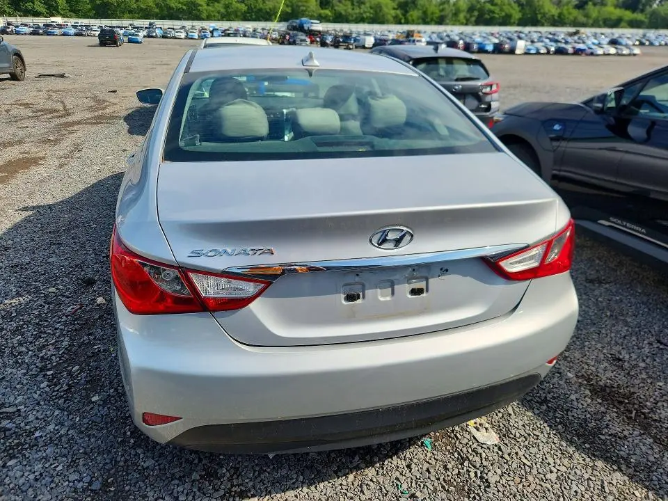 2014 HYUNDAI SONATA GLS  