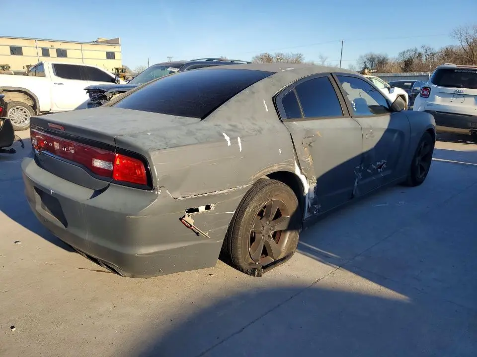 2012 DODGE CHARGER SE  