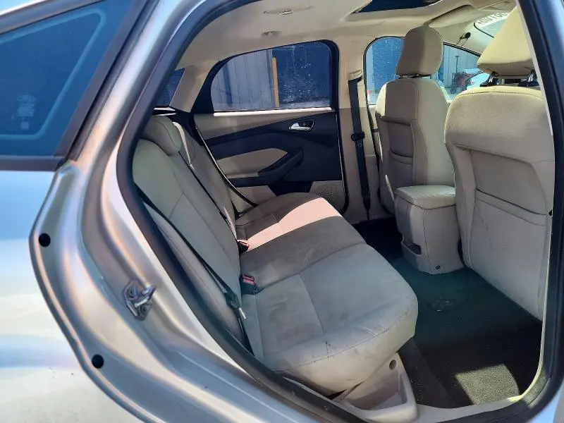 2016 FORD FOCUS SE  