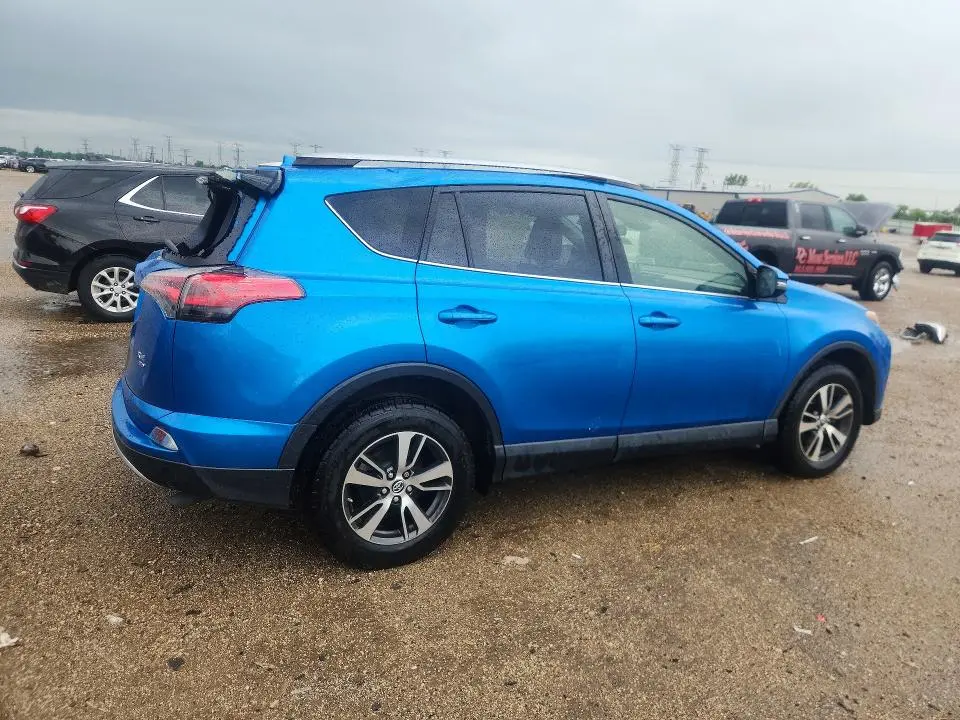 2018 TOYOTA RAV4 XLE  