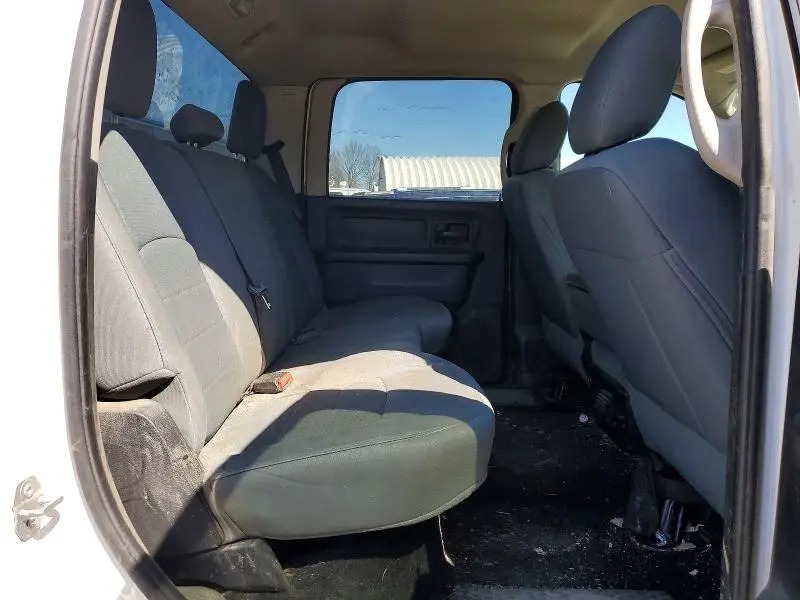 2016 RAM 1500 ST  