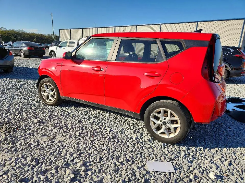 2023 KIA SOUL LX  