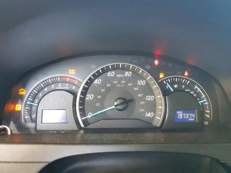 2012 TOYOTA CAMRY LE  