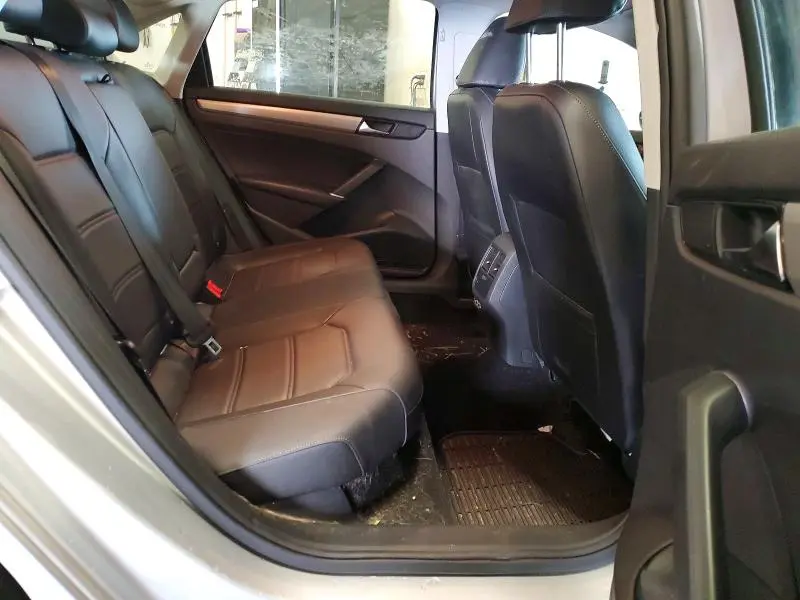 2021 VOLKSWAGEN PASSAT SE  