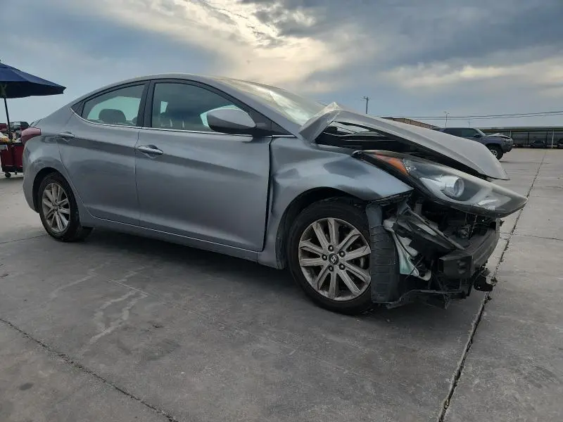 2015 HYUNDAI ELANTRA SE  