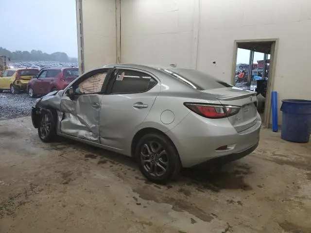 2019 TOYOTA YARIS L  