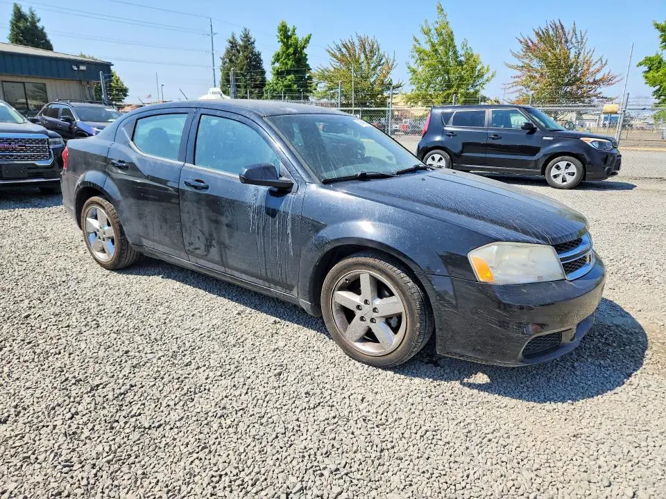 2013 DODGE AVENGER SE  