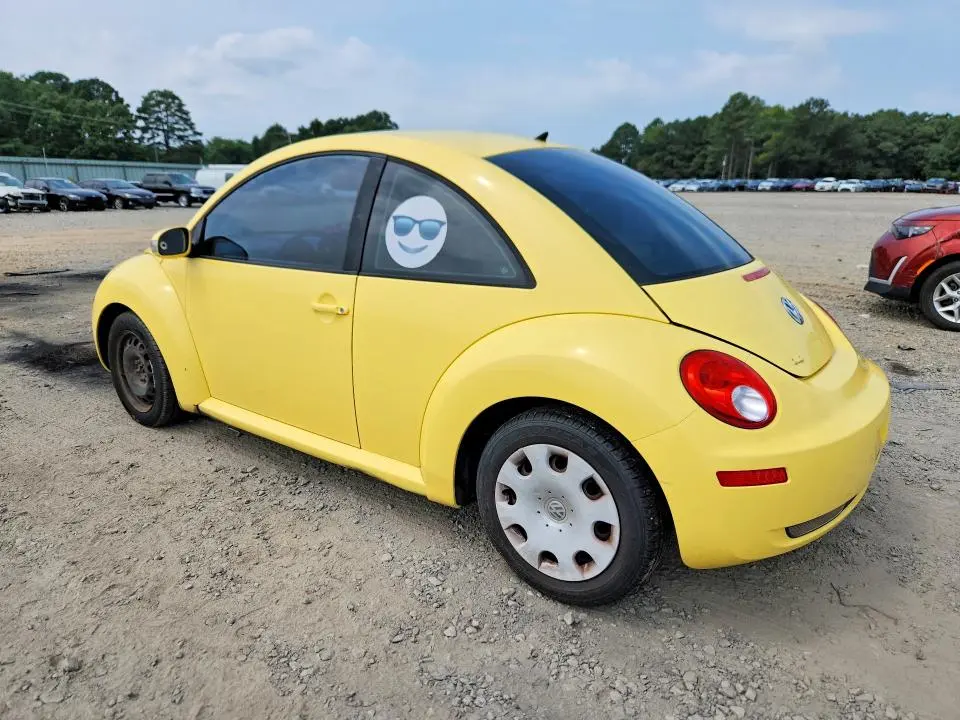 2010 VOLKSWAGEN NEW BEETLE   