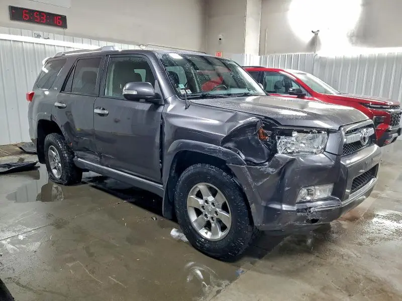2011 TOYOTA 4RUNNER SR5  