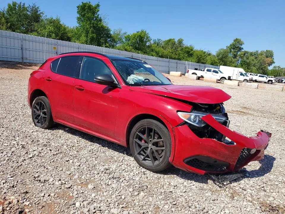 2021 ALFA ROMEO STELVIO TI  