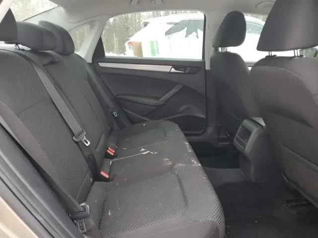 2015 VOLKSWAGEN PASSAT S  