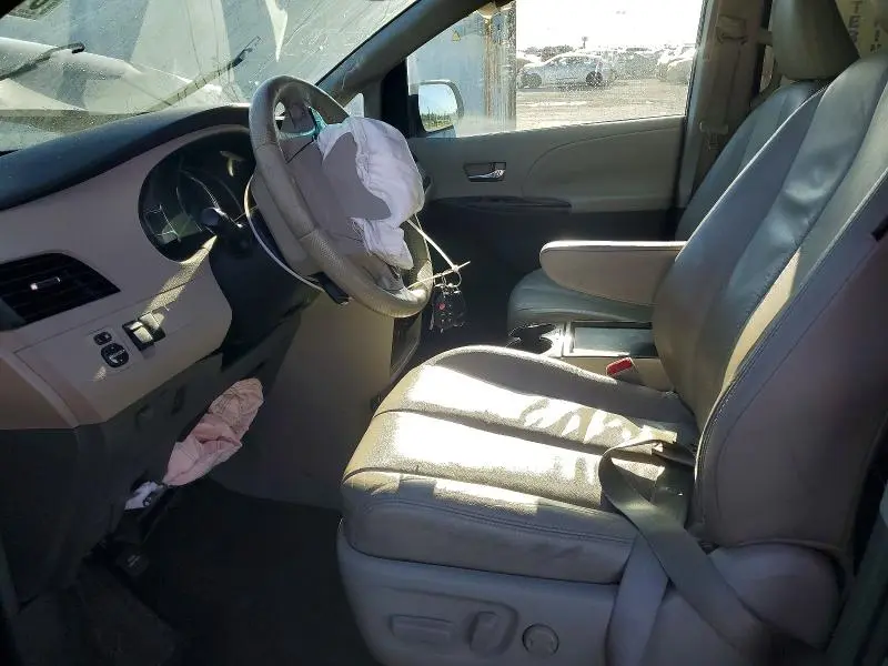 2011 TOYOTA SIENNA XLE 8-PASSENGER  