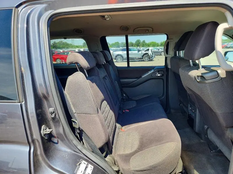 2011 NISSAN PATHFINDER S  