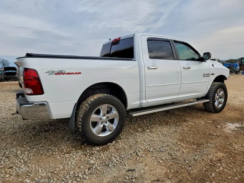2017 RAM 1500 SLT  