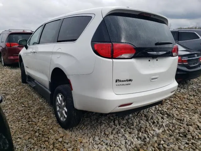 2023 CHRYSLER VOYAGER LX  