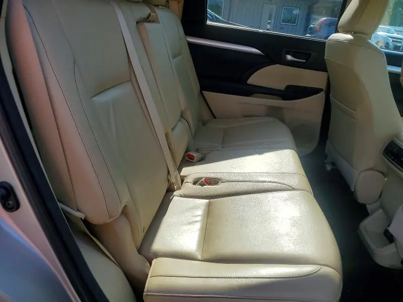 2014 TOYOTA HIGHLANDER XLE  