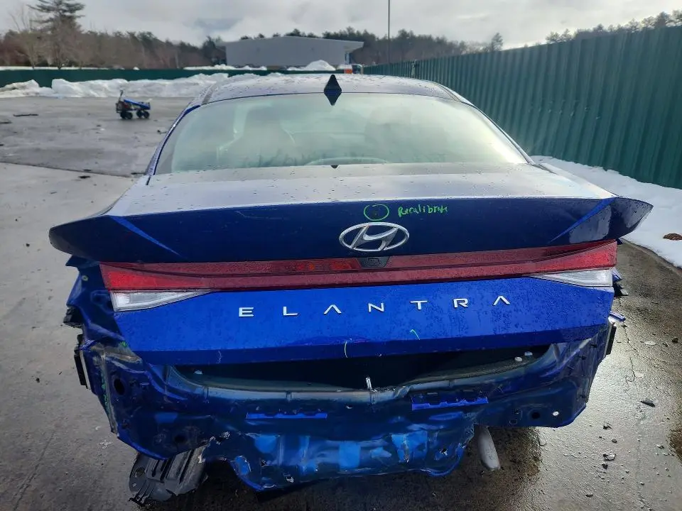 2023 HYUNDAI ELANTRA SEL  