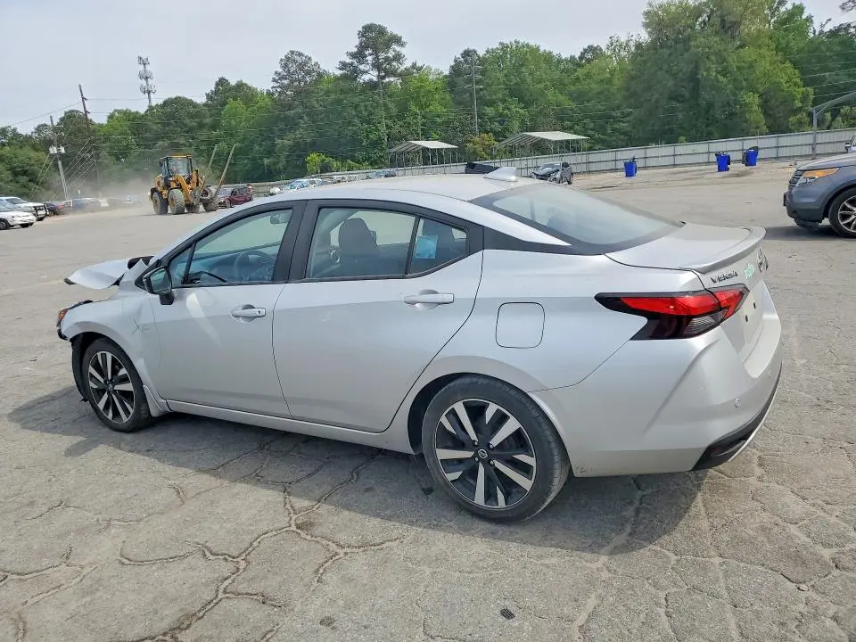 2021 NISSAN VERSA SR  