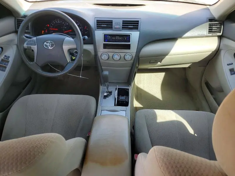 2010 TOYOTA CAMRY LE  