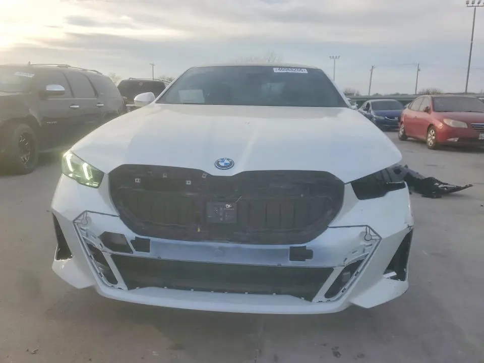 2026 BMW 550 XE  