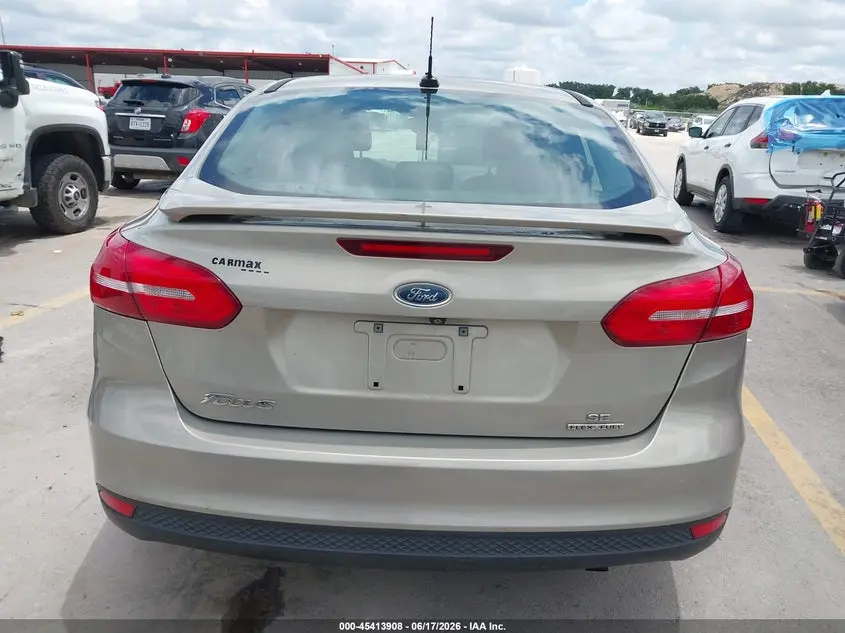 2015 FORD FOCUS SE