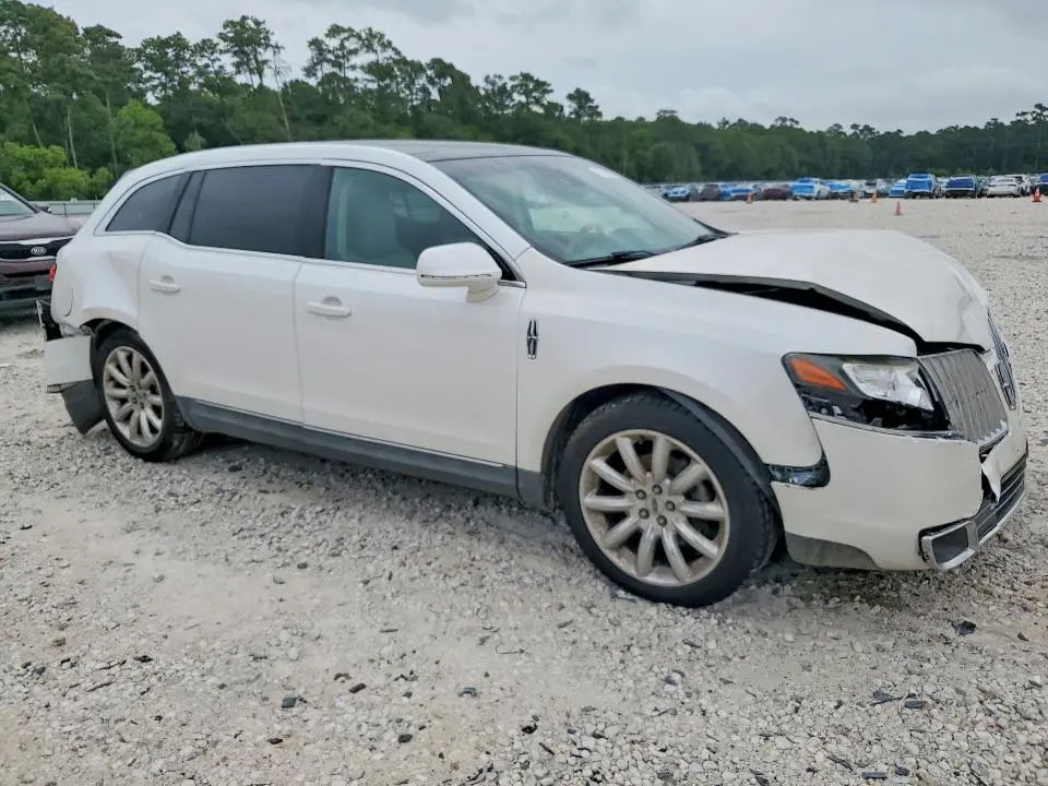 2010 LINCOLN MKT   