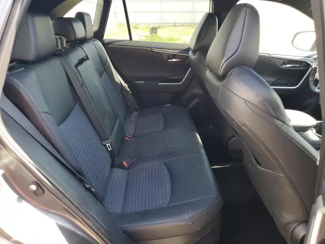 2020 TOYOTA RAV4 XSE  