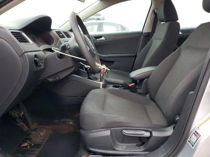 2013 VOLKSWAGEN JETTA BASE  