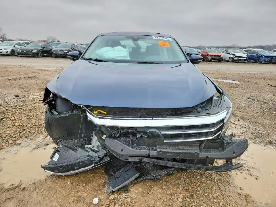 2022 VOLKSWAGEN PASSAT SE  