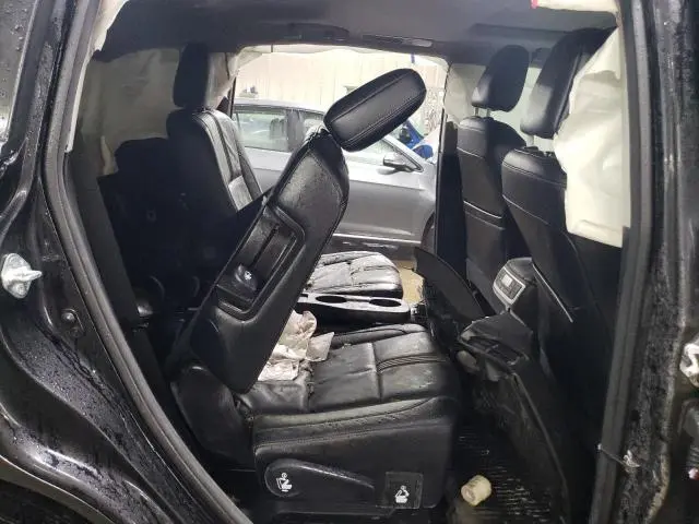 2017 TOYOTA HIGHLANDER SE