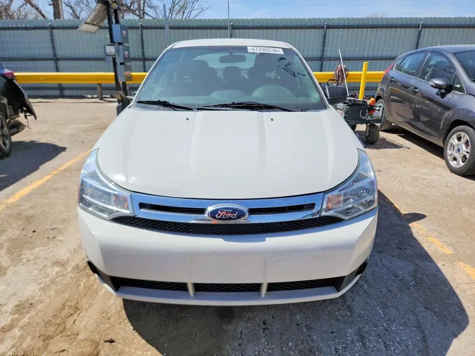 2010 FORD FOCUS SE  