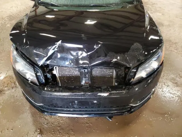 2015 VOLKSWAGEN PASSAT SE  