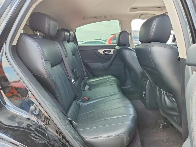 2017 INFINITI QX70 BASE  