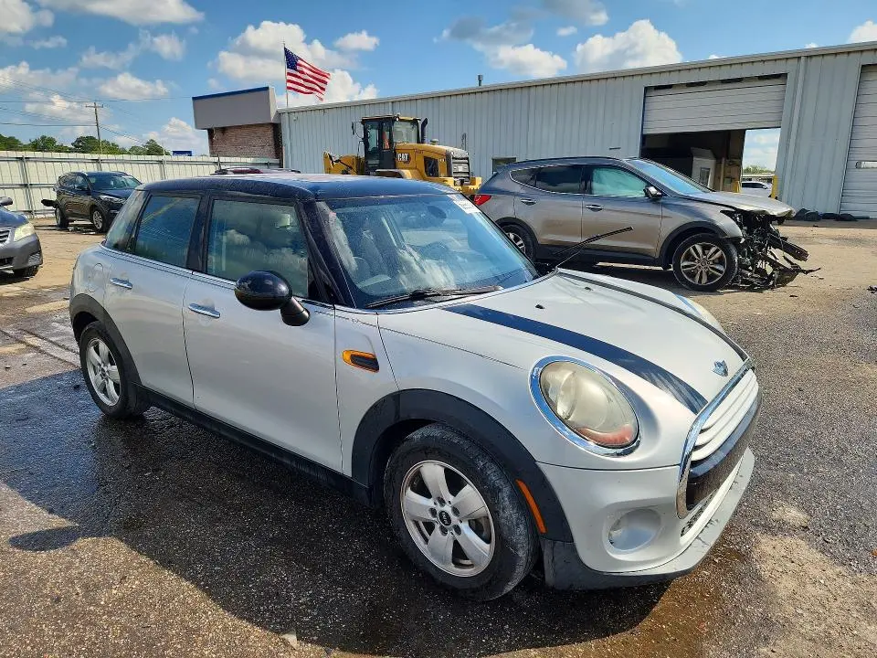 2015 MINI COOPER   