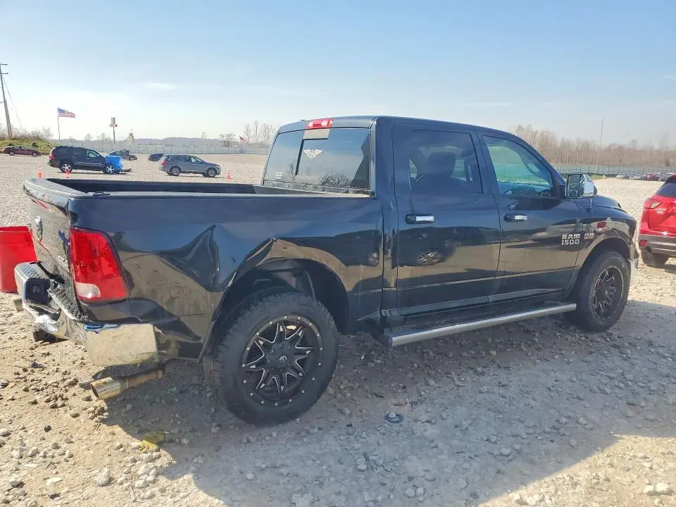2015 RAM 1500 SLT  