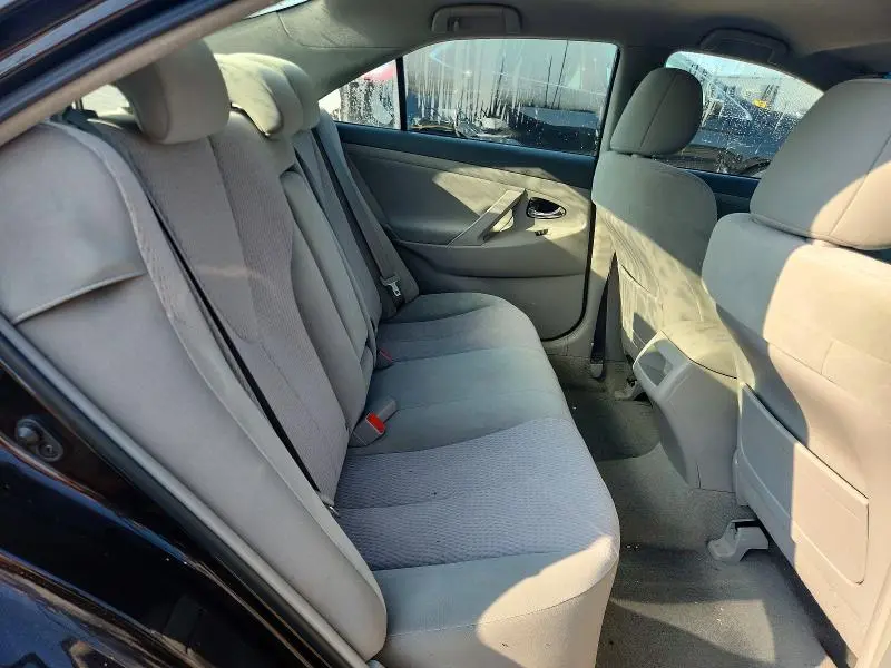 2011 TOYOTA CAMRY LE  