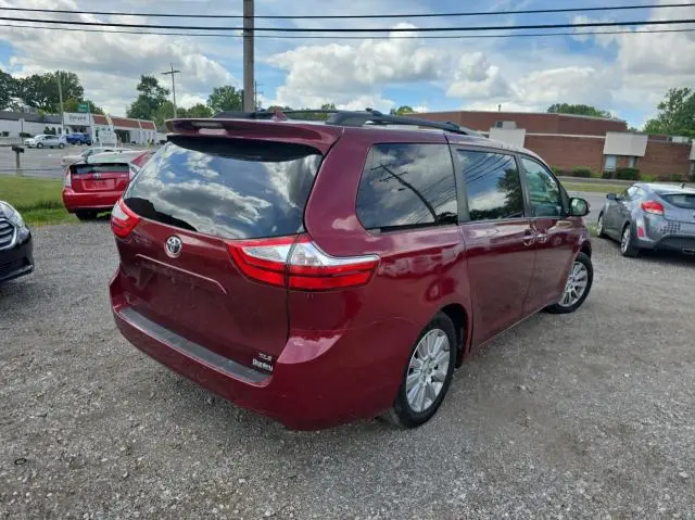 2015 TOYOTA SIENNA XLE  