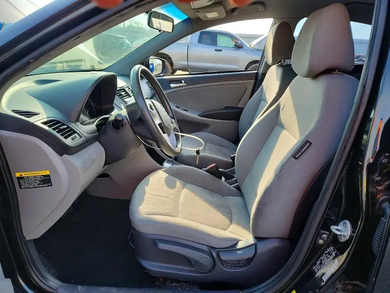 2012 HYUNDAI ACCENT GLS  