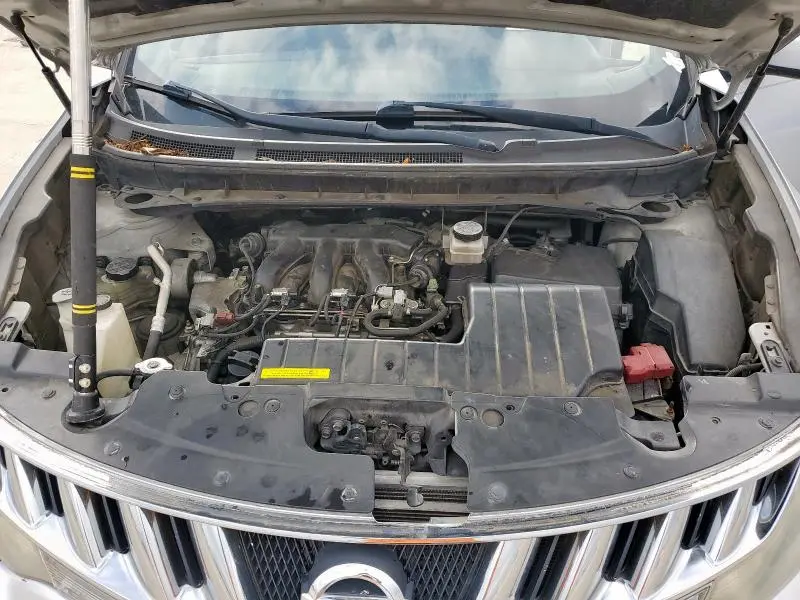 2010 NISSAN MURANO S  