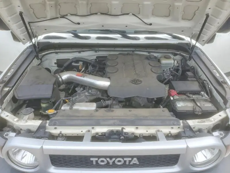 2011 TOYOTA FJ CRUISER BASE  