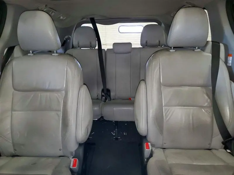 2017 TOYOTA SIENNA LIMITED PREMIUM 7-PASSENGER  