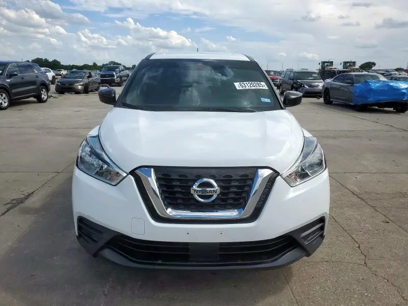 2020 NISSAN KICKS S  