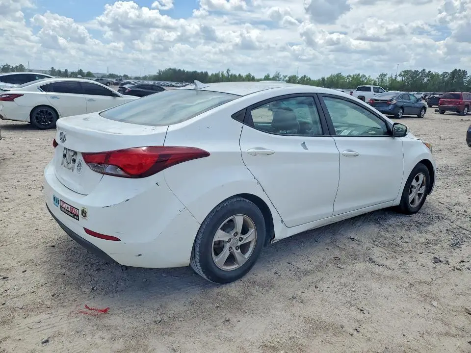 2014 HYUNDAI ELANTRA SE  