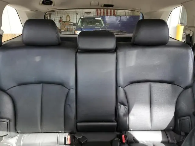 2010 SUBARU OUTBACK 2.5I LIMITED  