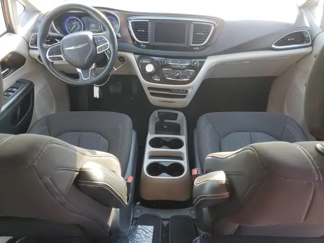 2021 CHRYSLER VOYAGER LX  