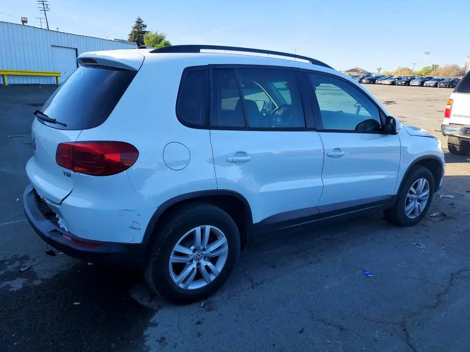 2016 VOLKSWAGEN TIGUAN S  
