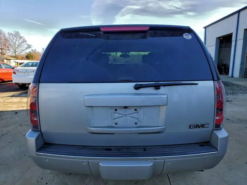 2010 GMC YUKON DENALI  