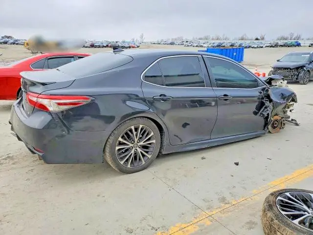 2019 TOYOTA CAMRY SE  
